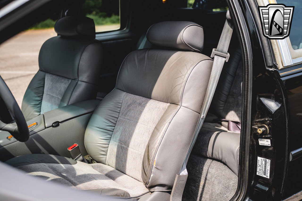 Used 1995 Mercury Cougar XR7 image 24