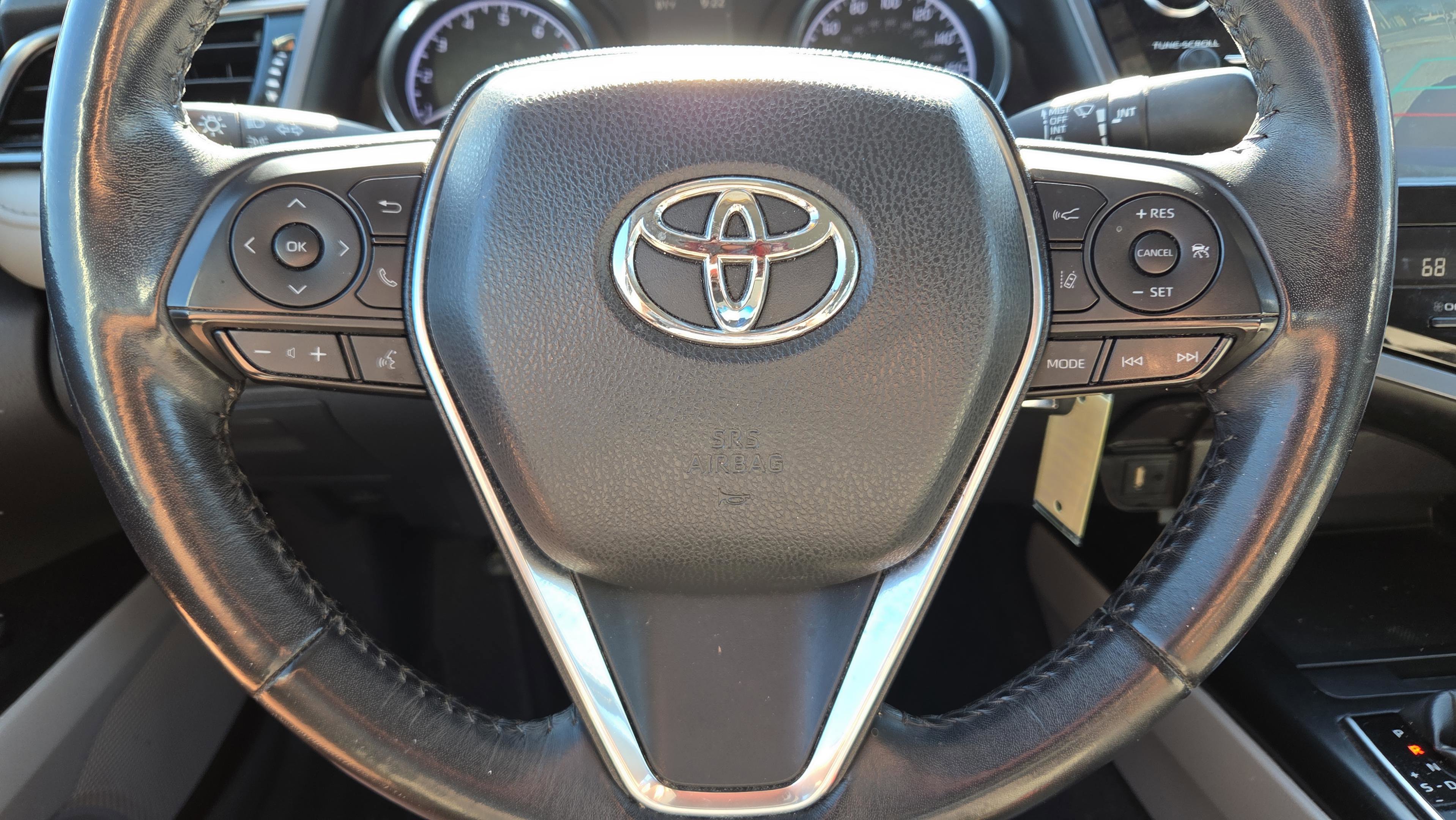 Used 2019 Toyota Camry SE FWD image 25