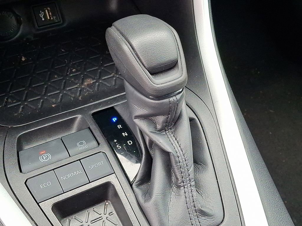 Used 2024 Toyota RAV4 XLE image 14