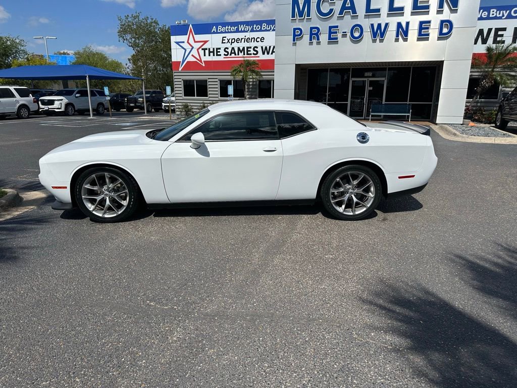 Used 2023 Dodge Challenger GT image 3