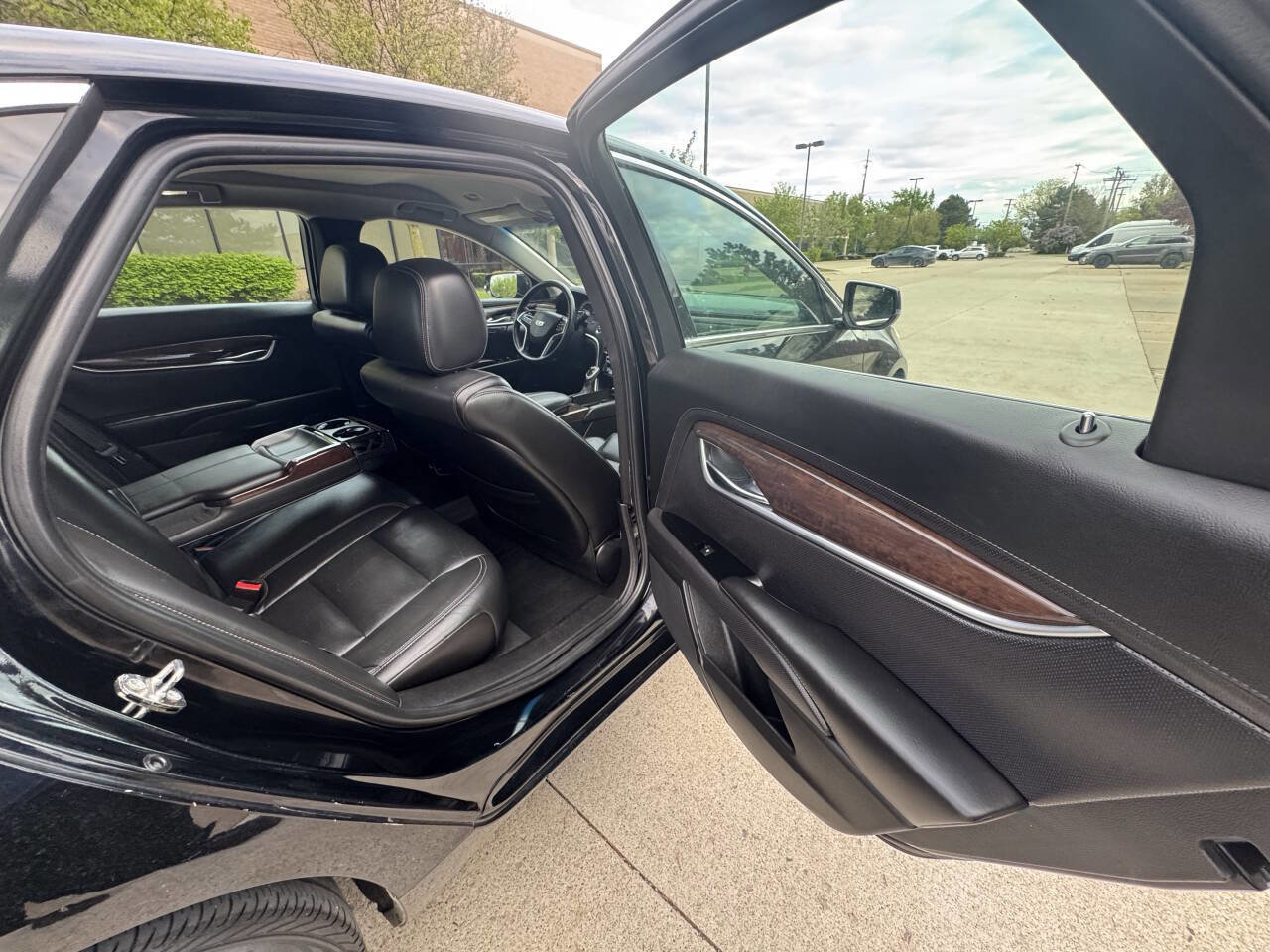 Used 2016 Cadillac XTS Luxury AWD/4WD image 18