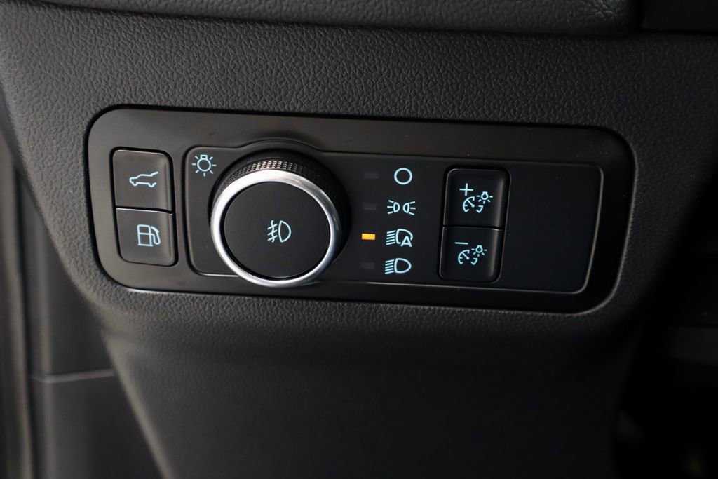 Certified 2023 Ford Escape SE w/ Class II Trailer Tow Package image 28