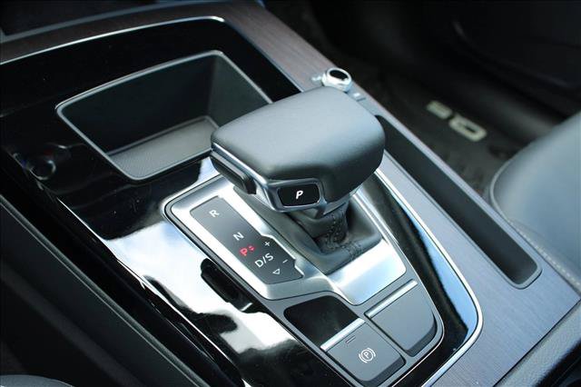 Used 2023 Audi Q5 2.0T Premium w/ Convenience Package AWD/4WD image 26