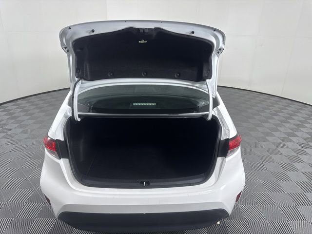 Used 2024 Toyota Corolla LE image 13