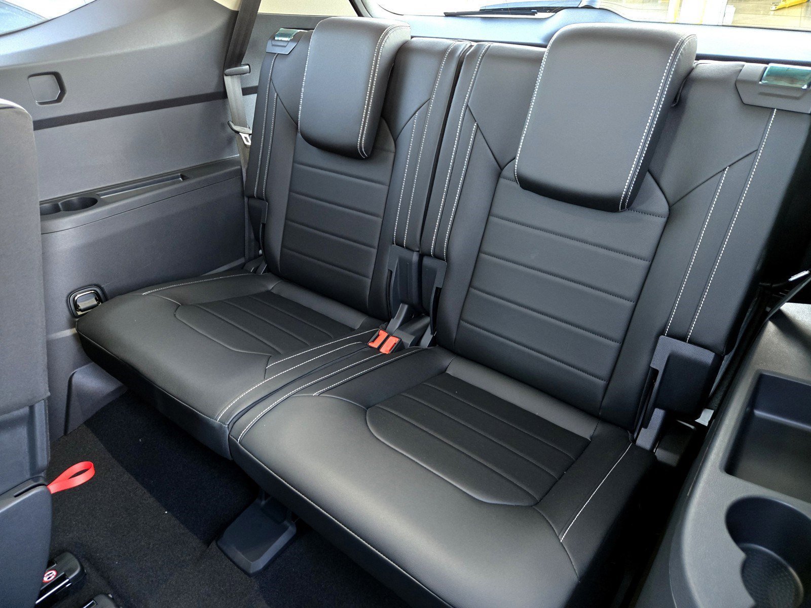 Used 2025 Volkswagen Atlas SEL AWD/4WD image 21