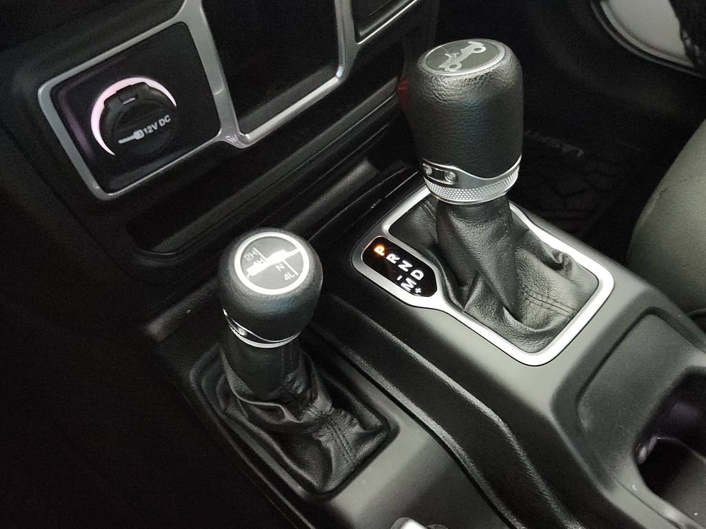 Used 2018 Jeep Wrangler Unlimited Sport AWD/4WD image 31