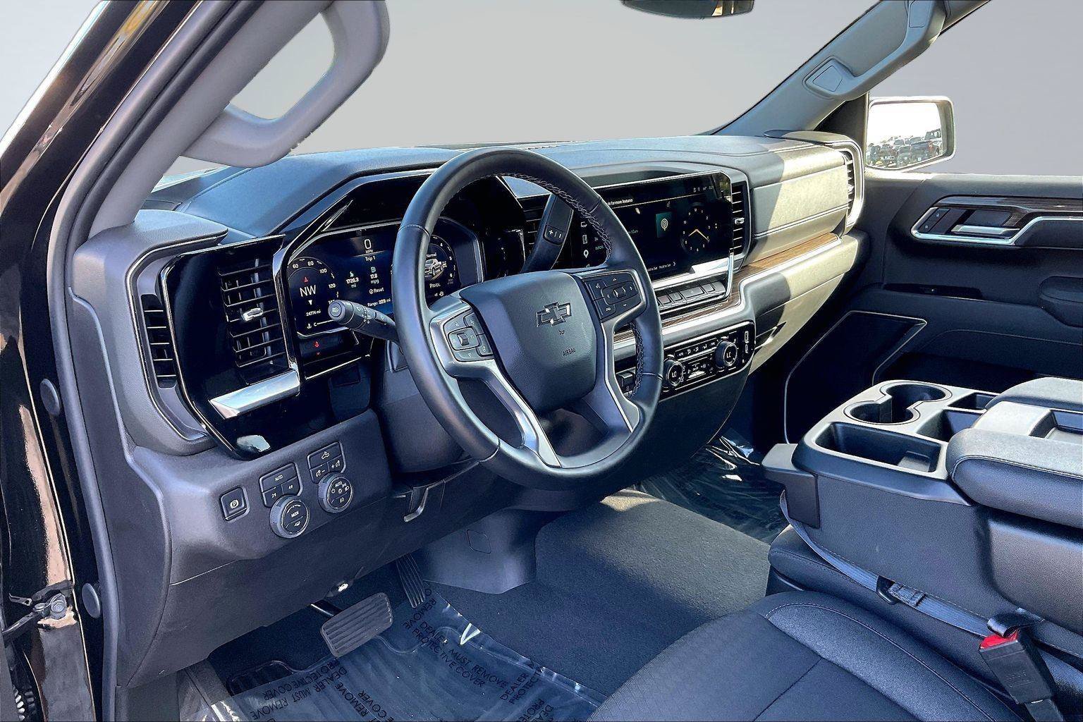 Used 2026 Chevrolet Silverado 1500 RST AWD/4WD image 15