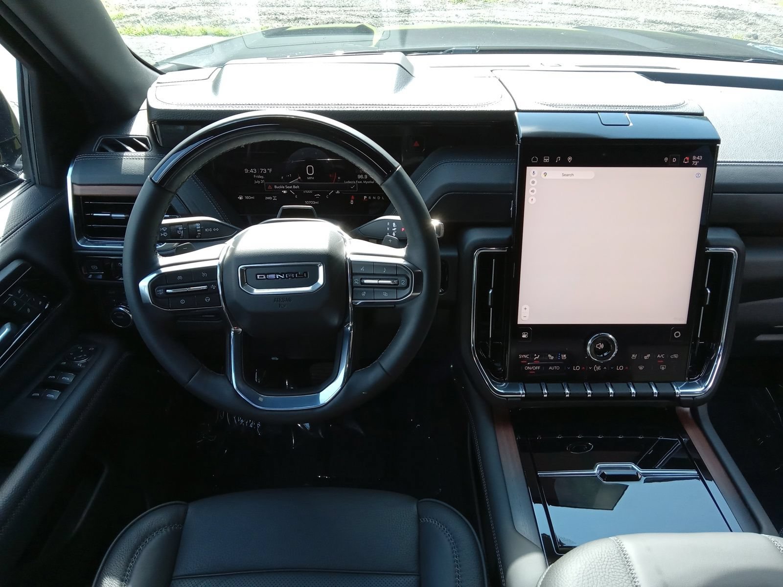 Used 2026 GMC Yukon Denali w/ Advanced Technology Package AWD/4WD image 14