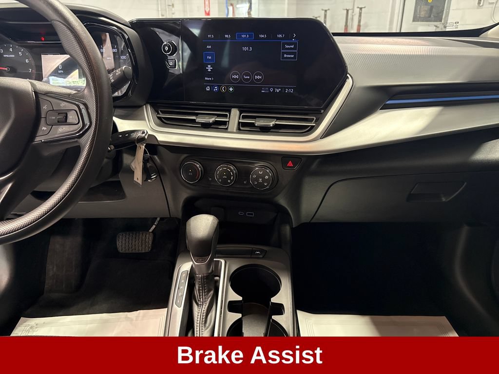 Used 2024 Chevrolet Trax LS w/ LS Convenience Package FWD image 10