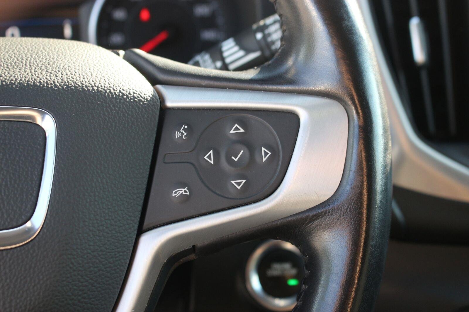 Used 2020 GMC Terrain SLE FWD image 18