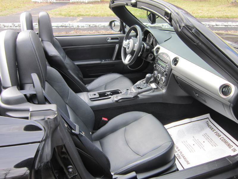 Used 2011 MAZDA MX-5 Miata Grand Touring w/ Premium Pkg image 9