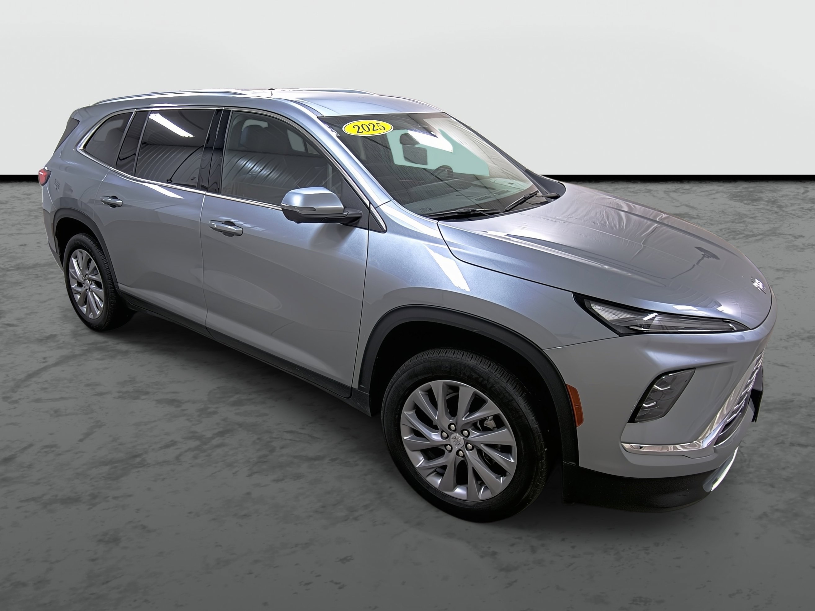 Used 2025 Buick Enclave Preferred image 5