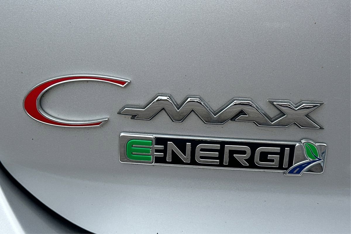 Used 2017 Ford C-MAX Energi SE w/ Equipment Group 401A image 24