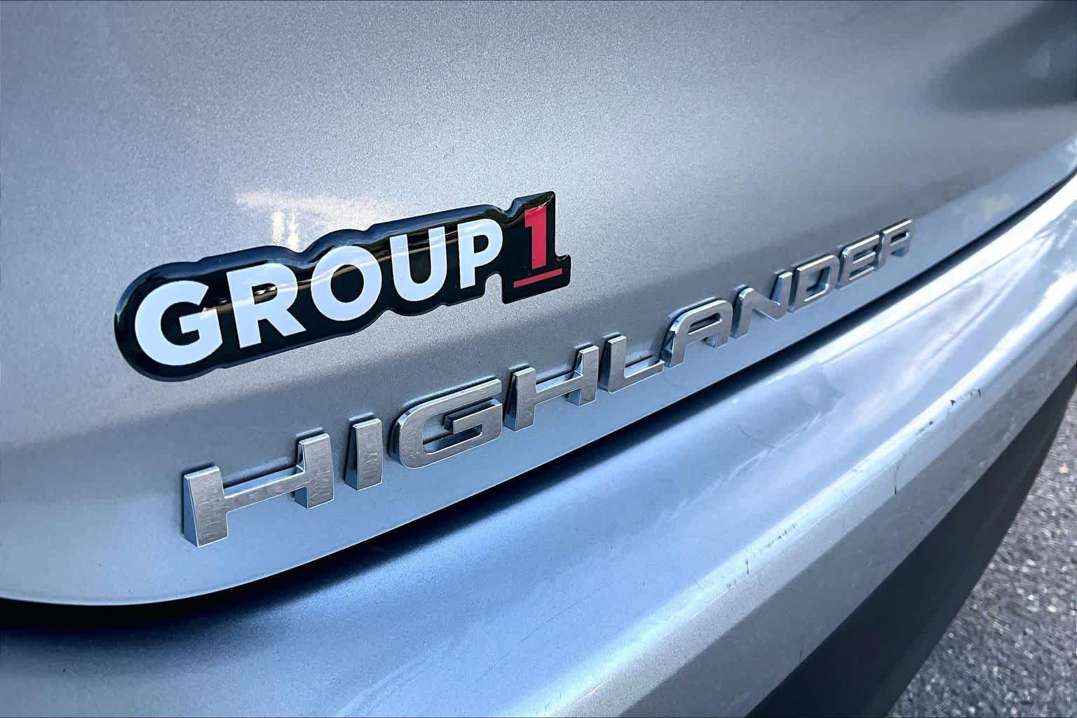 Used 2024 Toyota Highlander XLE AWD/4WD image 10