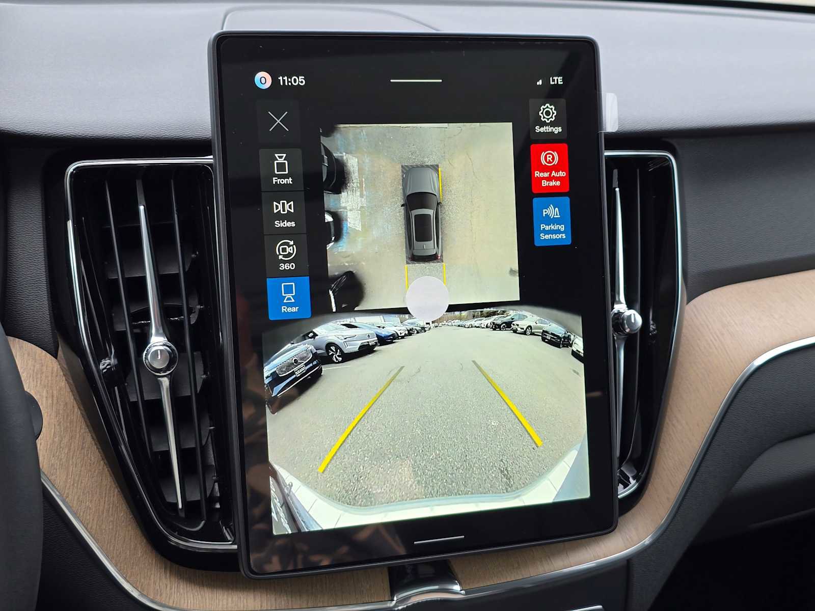 New 2026 Volvo XC60 T8 Plus w/ Protection Package Premier image 23