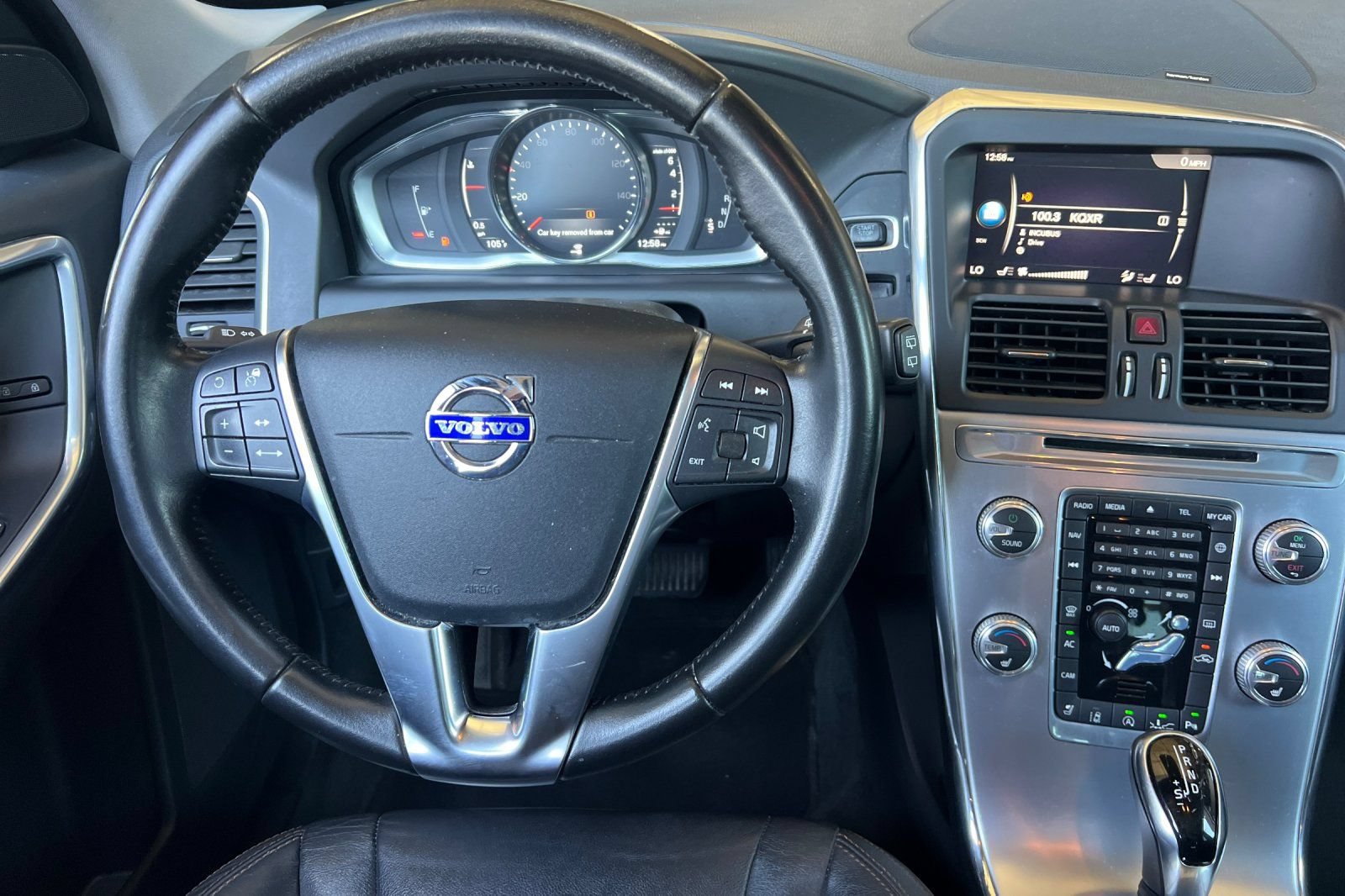 Used 2017 Volvo XC60 T5 Dynamic w/ Advanced Package AWD/4WD image 14