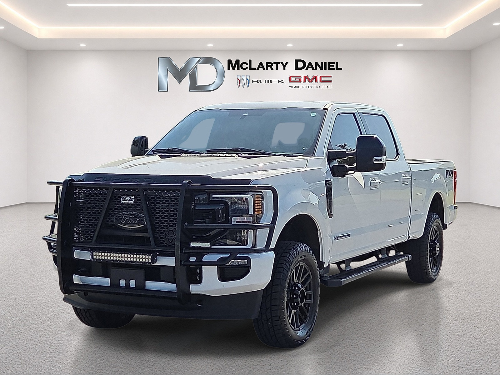 Used 2022 Ford F250 Lariat w/ Black Appearance Package AWD/4WD image 3