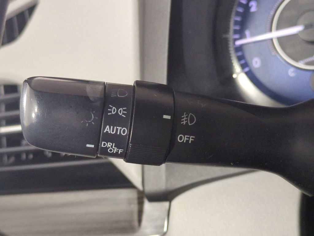 Used 2016 Toyota Sienna XLE FWD image 31
