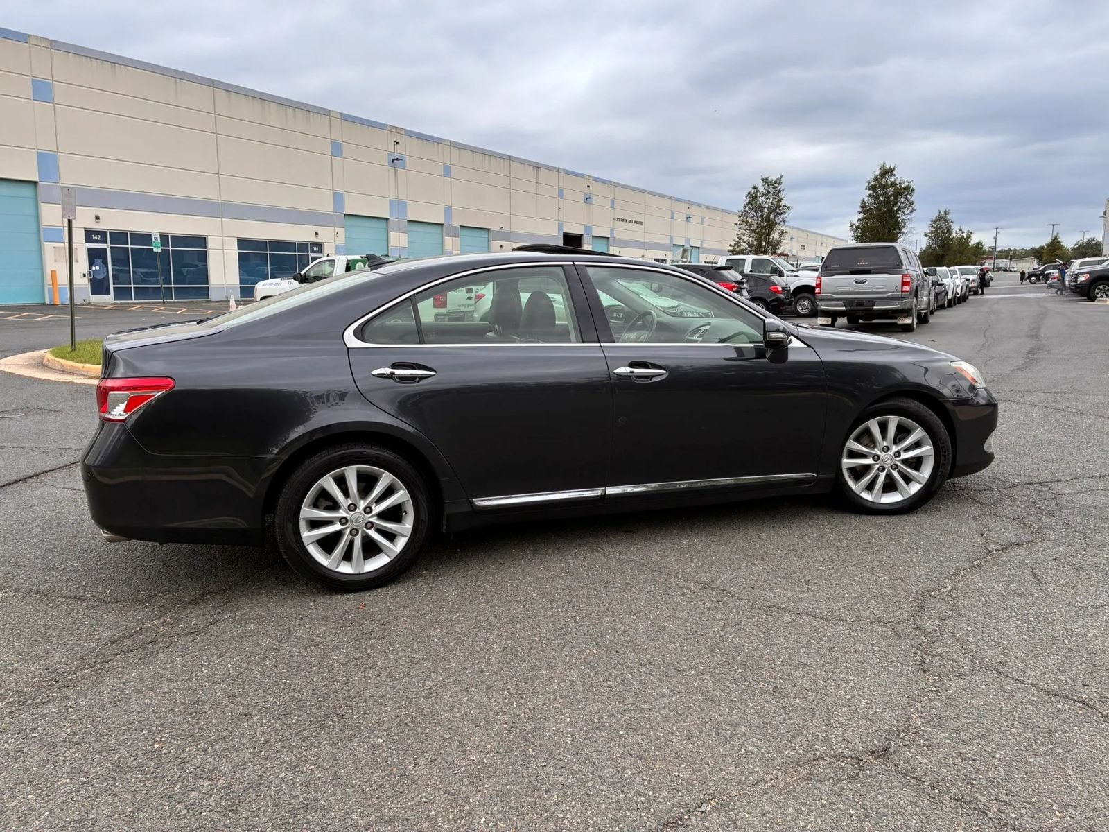 Used 2010 Lexus ES 350 FWD image 8