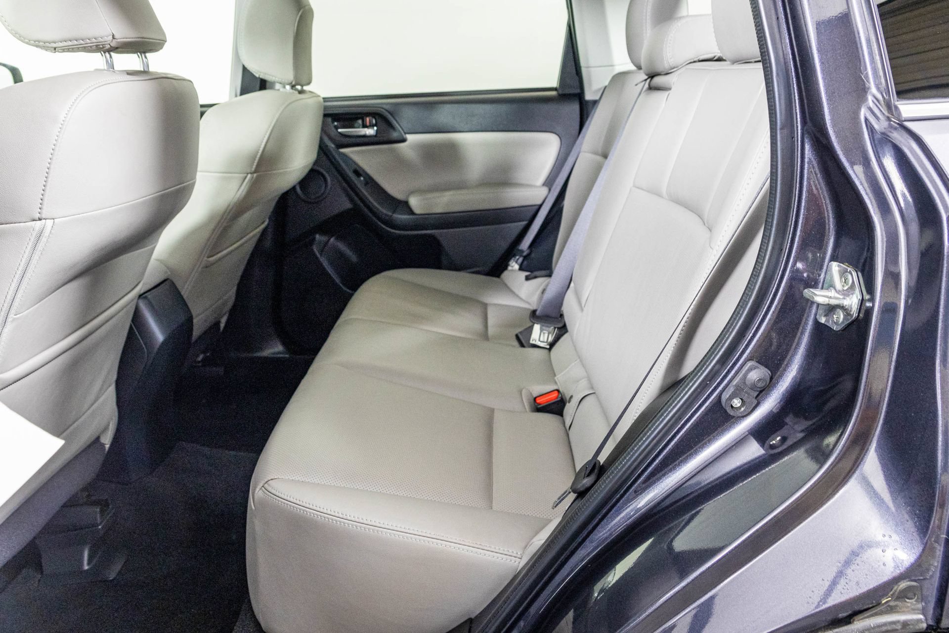 Used 2016 Subaru Forester 2.5i Limited AWD/4WD image 41