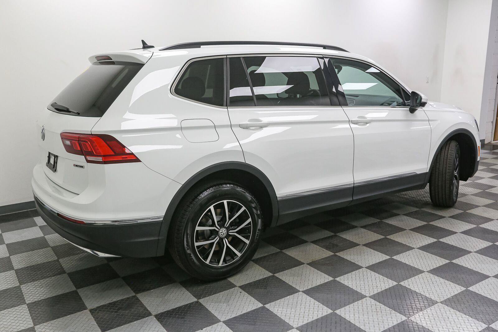 Certified 2021 Volkswagen Tiguan SE AWD/4WD image 10