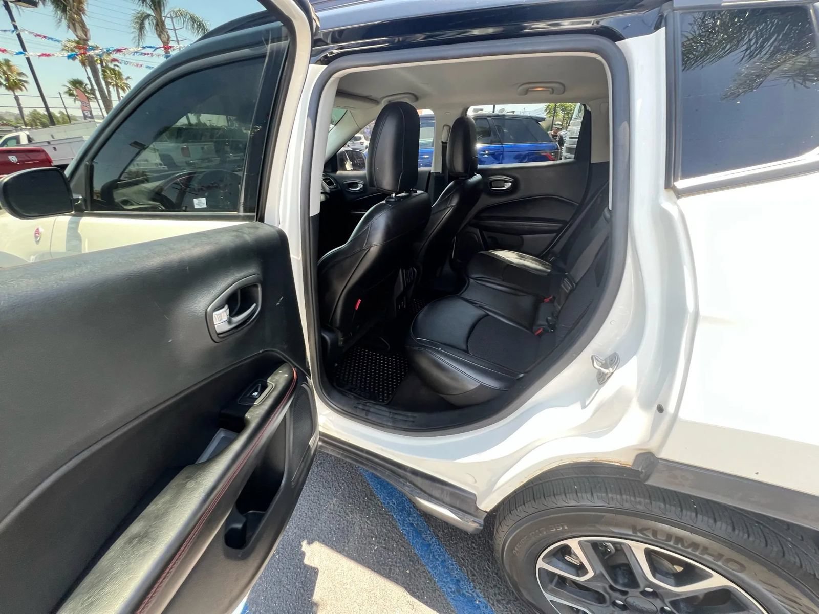 Used 2019 Jeep Compass Trailhawk AWD/4WD image 15