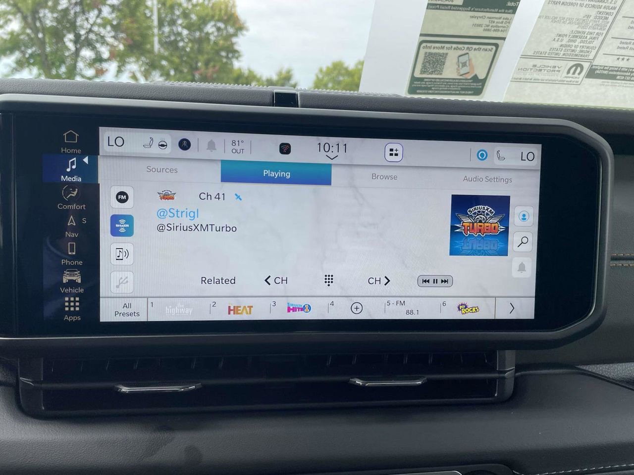 New 2025 Jeep Gladiator Mojave w/ Safety Group image 19