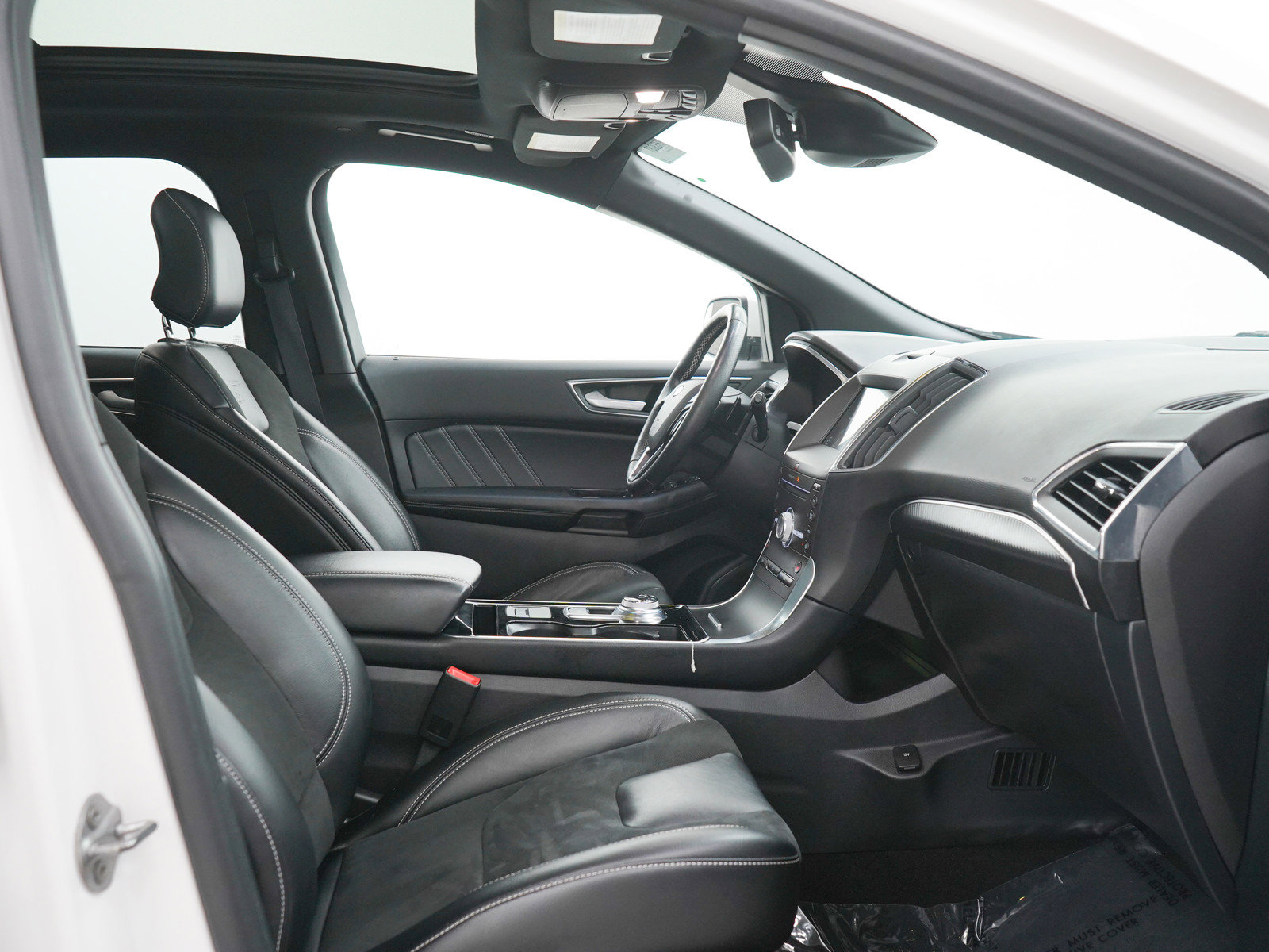 Used 2019 Ford Edge ST w/ Cold Weather Package AWD/4WD image 11