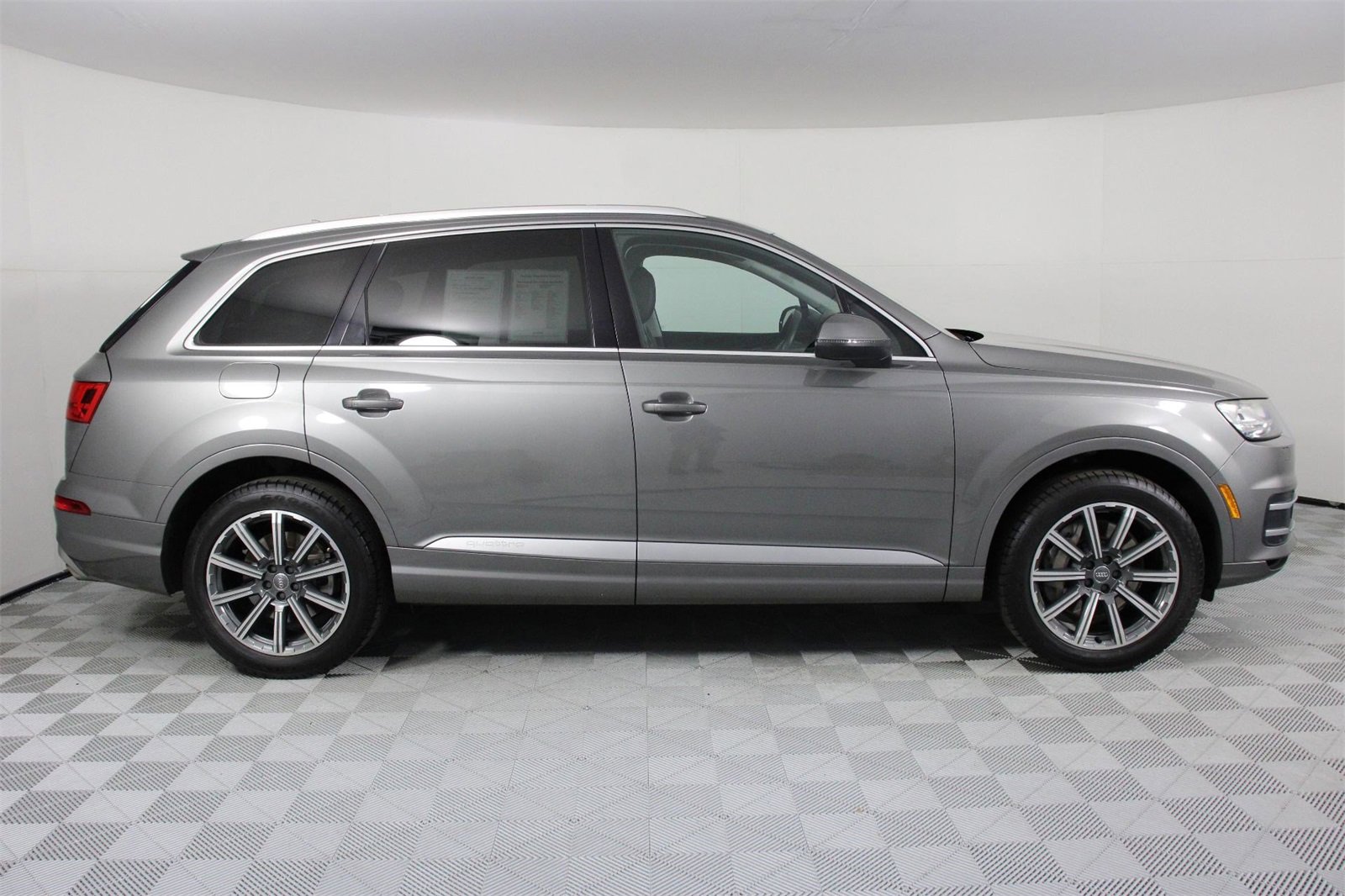 Used 2017 Audi Q7 3.0T Premium Plus image 8