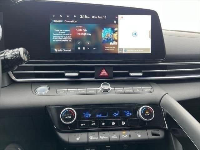 Used 2025 Hyundai Elantra Sport image 17