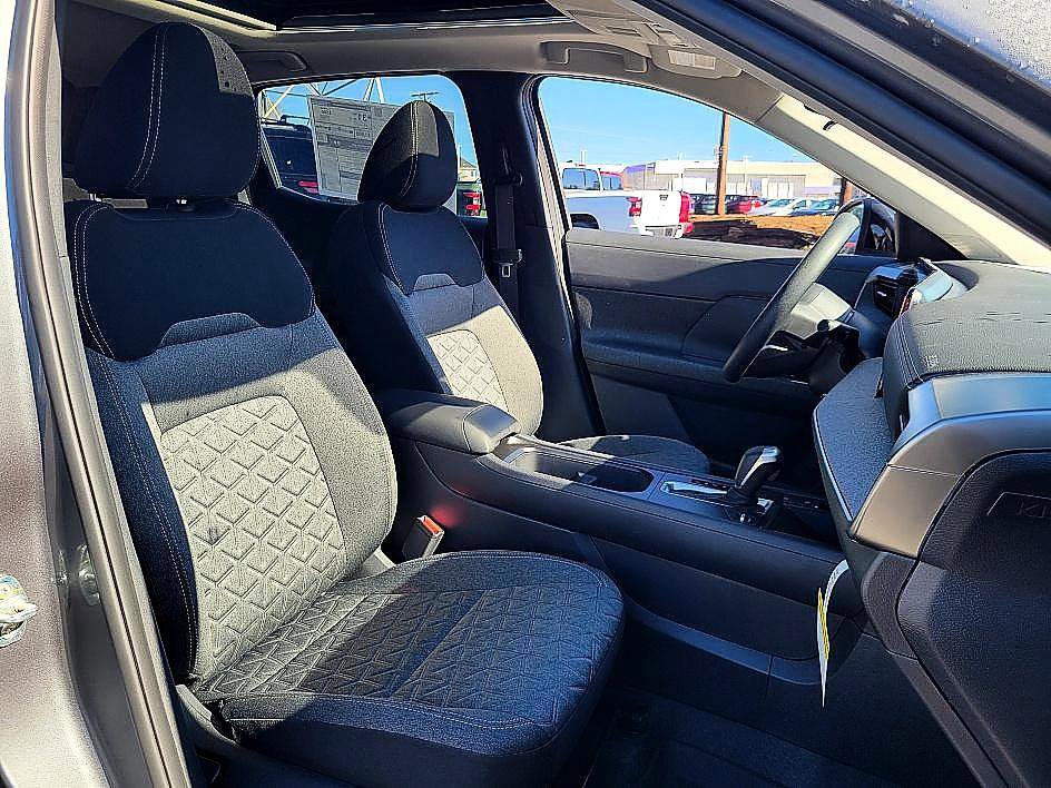 New 2026 Nissan Kicks SV w/ SV Premium Package image 18