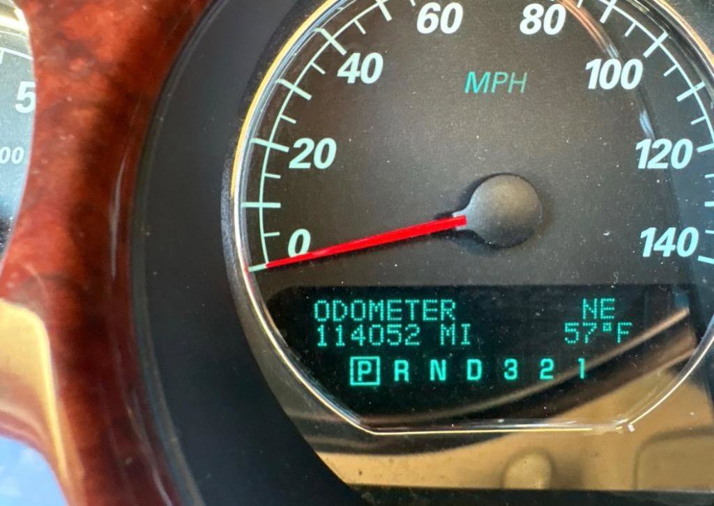 Used 2008 Buick Lucerne CXL w/ Driver Confidence Package FWD image 11