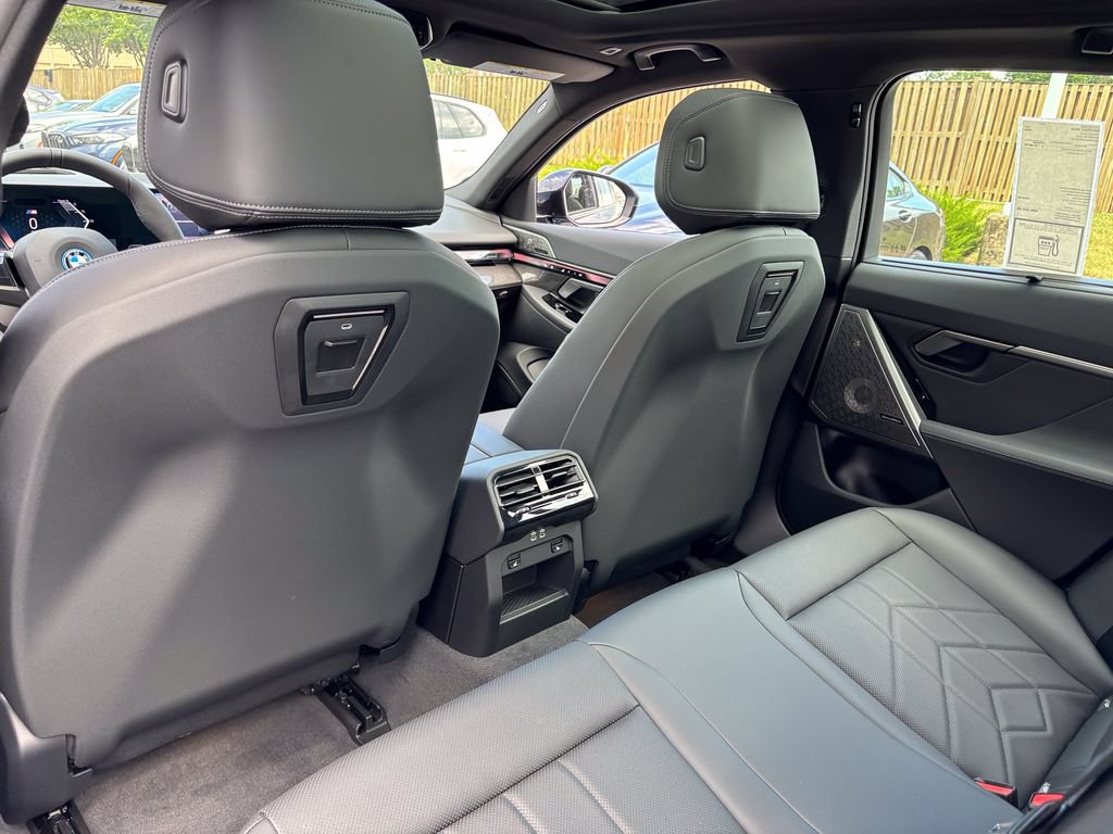 New 2027 BMW 550e xDrive w/ Executive Package AWD/4WD image 35