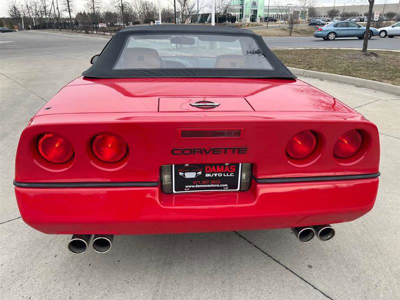 Used 1990 Chevrolet Corvette Convertible RWD image 26
