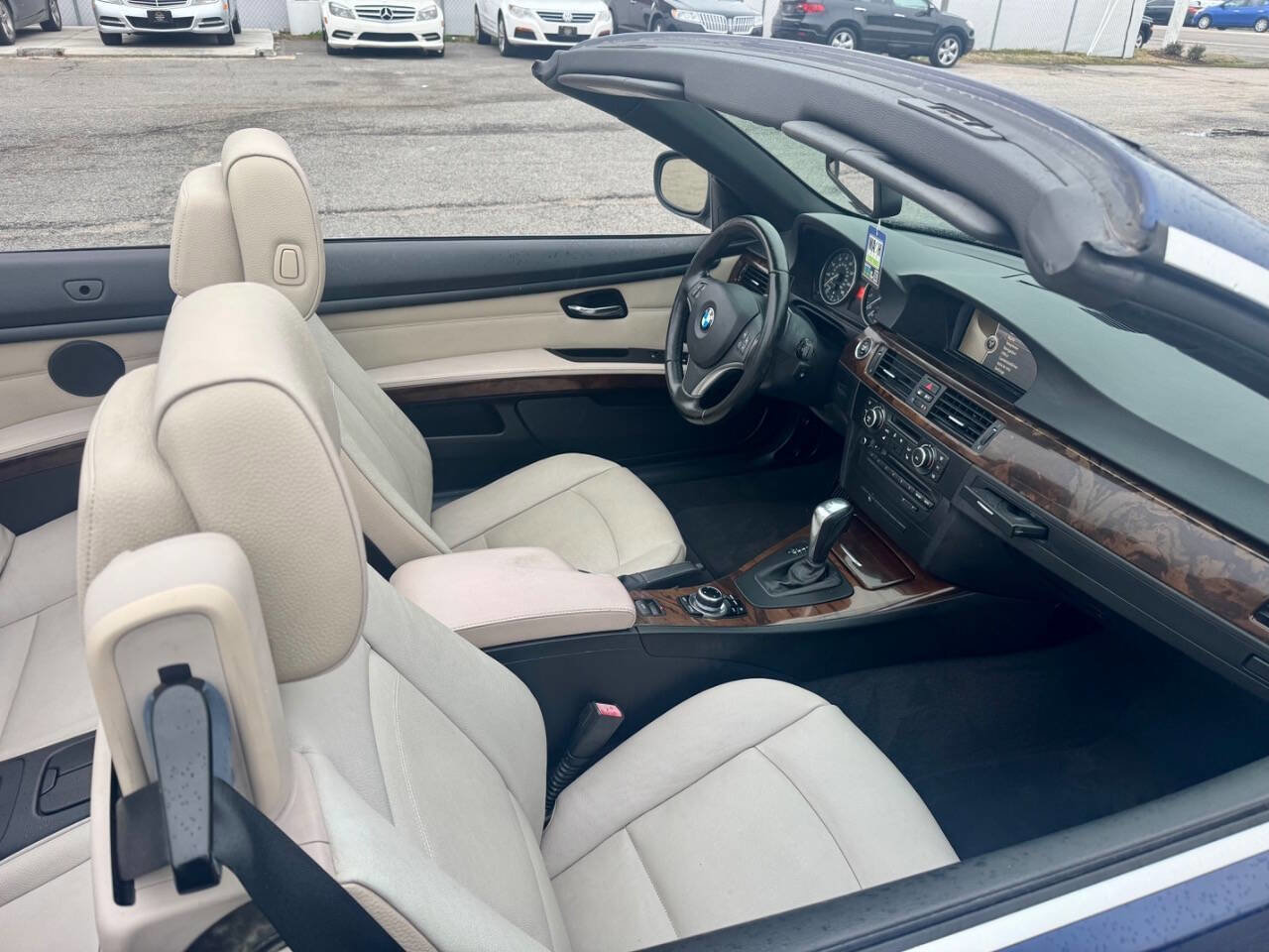 Used 2013 BMW 328i Convertible image 19