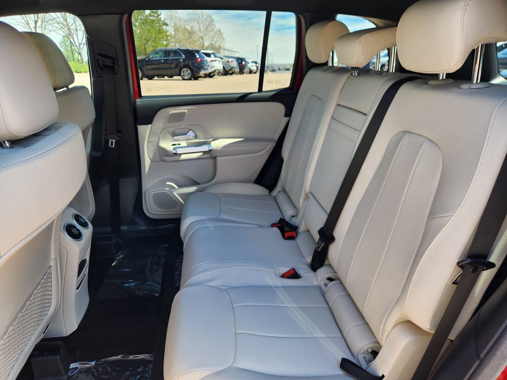 New 2026 Mercedes-Benz GLB 250 4MATIC image 11