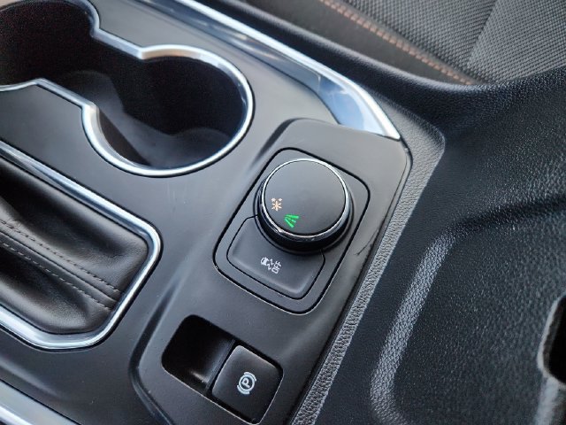 Used 2018 Chevrolet Traverse LT FWD image 46