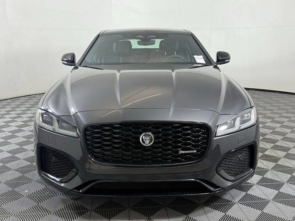 Certified 2024 Jaguar XF R-Dynamic SE AWD/4WD image 11