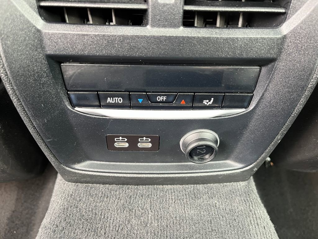 Used 2019 BMW 330i xDrive Sedan w/ Premium Package AWD/4WD image 18
