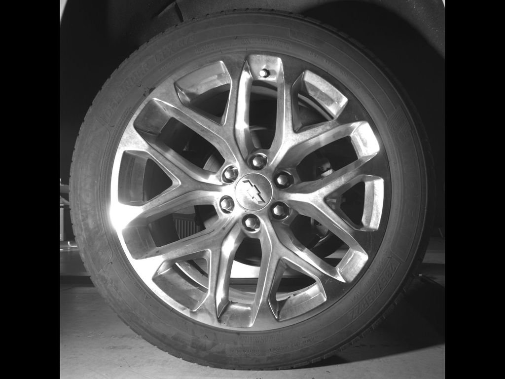 Used 2018 Chevrolet Suburban Premier RWD image 13
