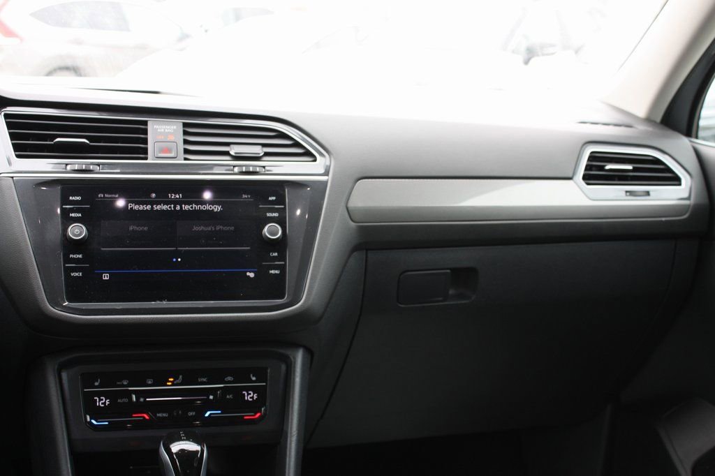 Used 2024 Volkswagen Tiguan SE image 24