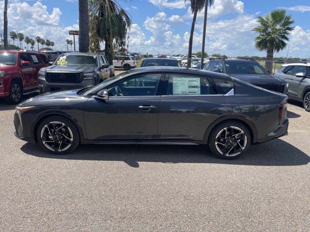 New 2025 Kia K4 GT-Line Turbo w/ GT-Line Premium Package FWD image 4