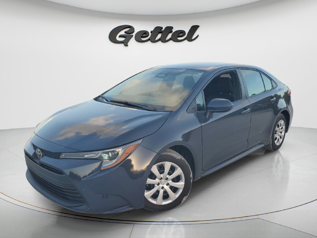 Used 2024 Toyota Corolla LE FWD image 1