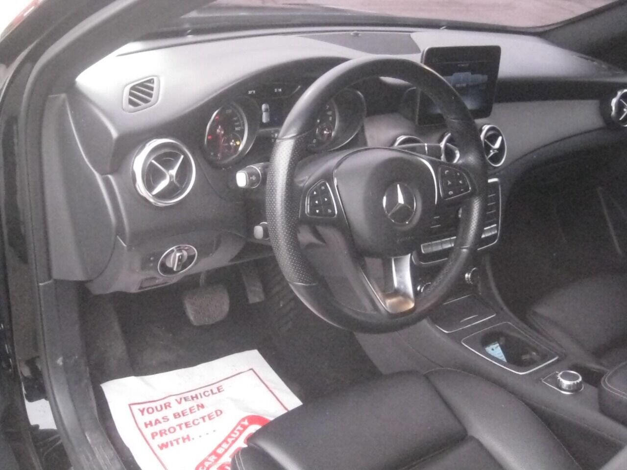 Used 2019 Mercedes-Benz GLA 250 4MATIC image 16