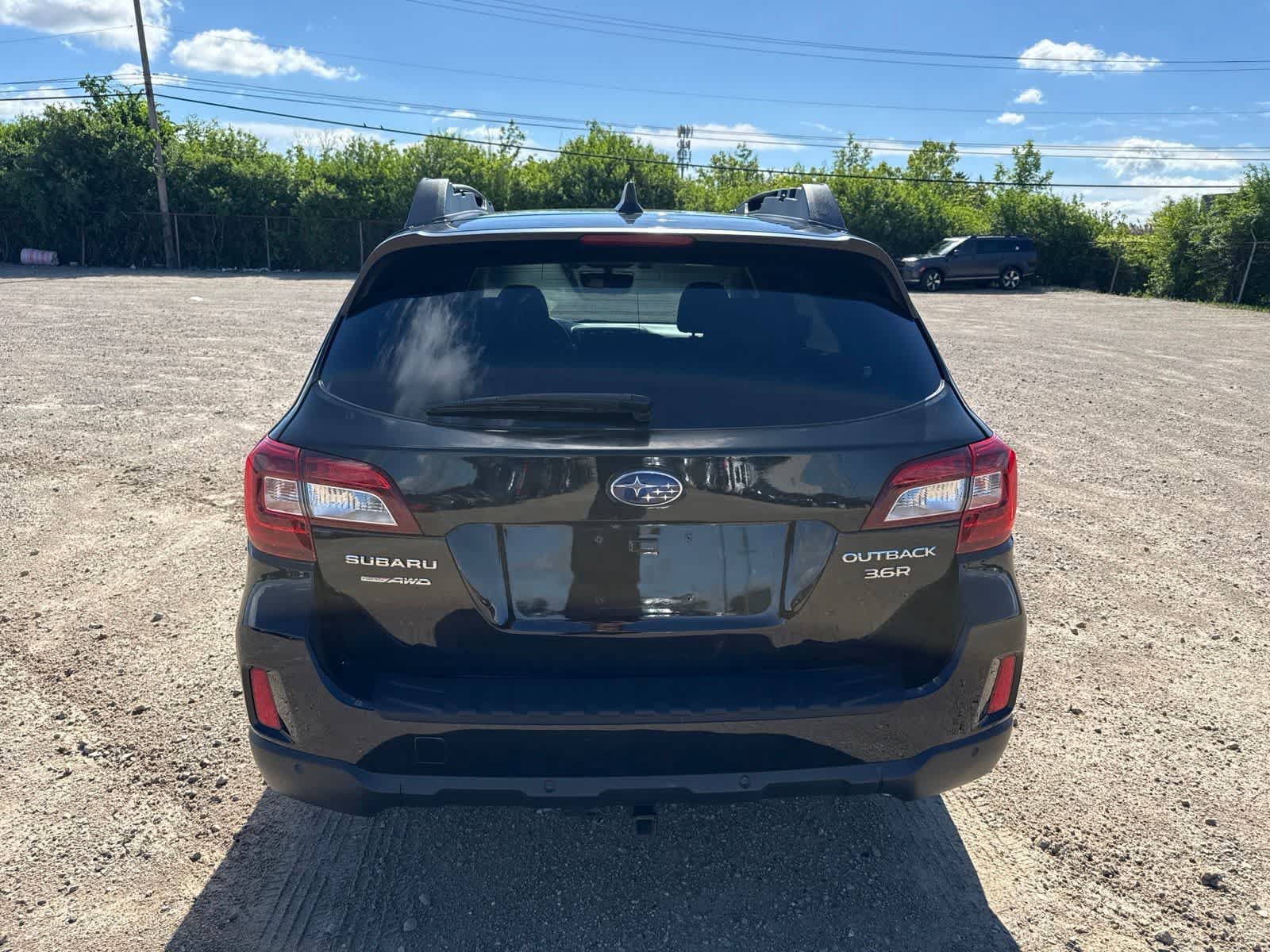 Used 2017 Subaru Outback 3.6R Limited AWD/4WD image 13
