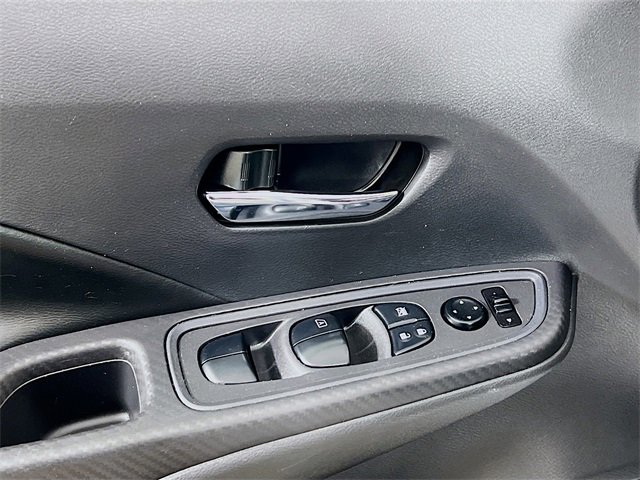 Used 2020 Nissan Versa SV image 9