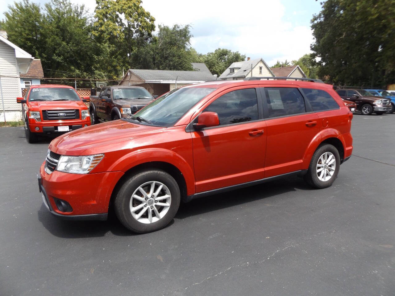 Used 2014 Dodge Journey SXT w/ Flexible Seating Group image 1