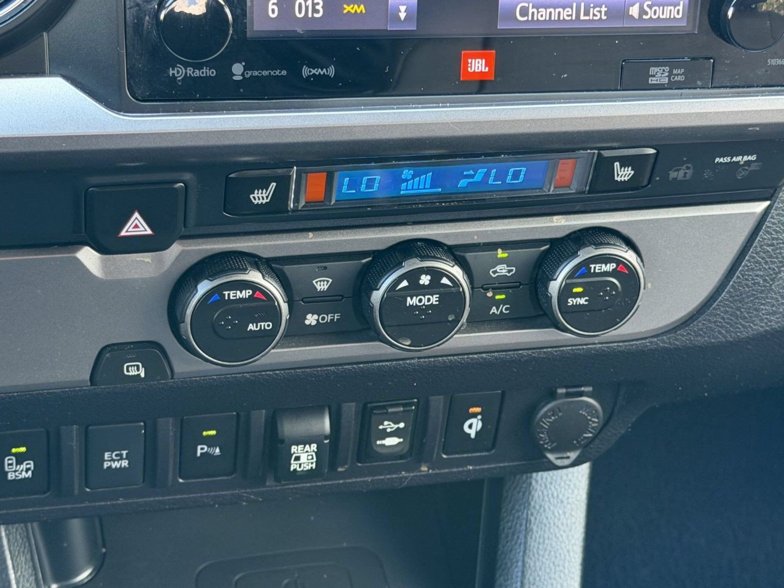 Used 2019 Toyota Tacoma Limited RWD image 22