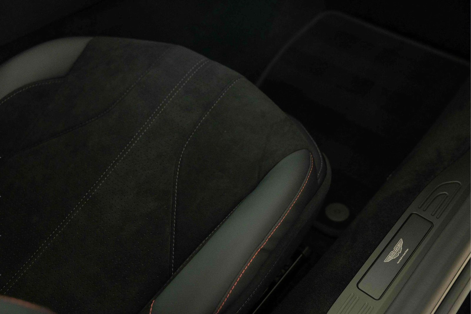 New 2025 Aston Martin V8 Vantage Coupe image 29