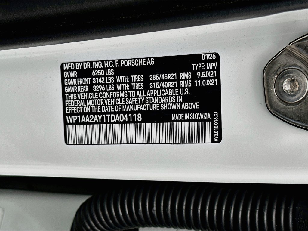 Certified 2026 Porsche Cayenne AWD/4WD image 31